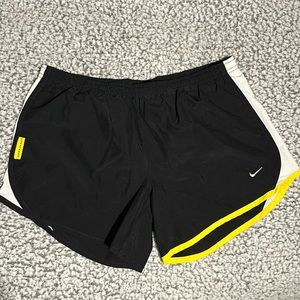 Girls XL Nike Tempo Livestrong Shorts